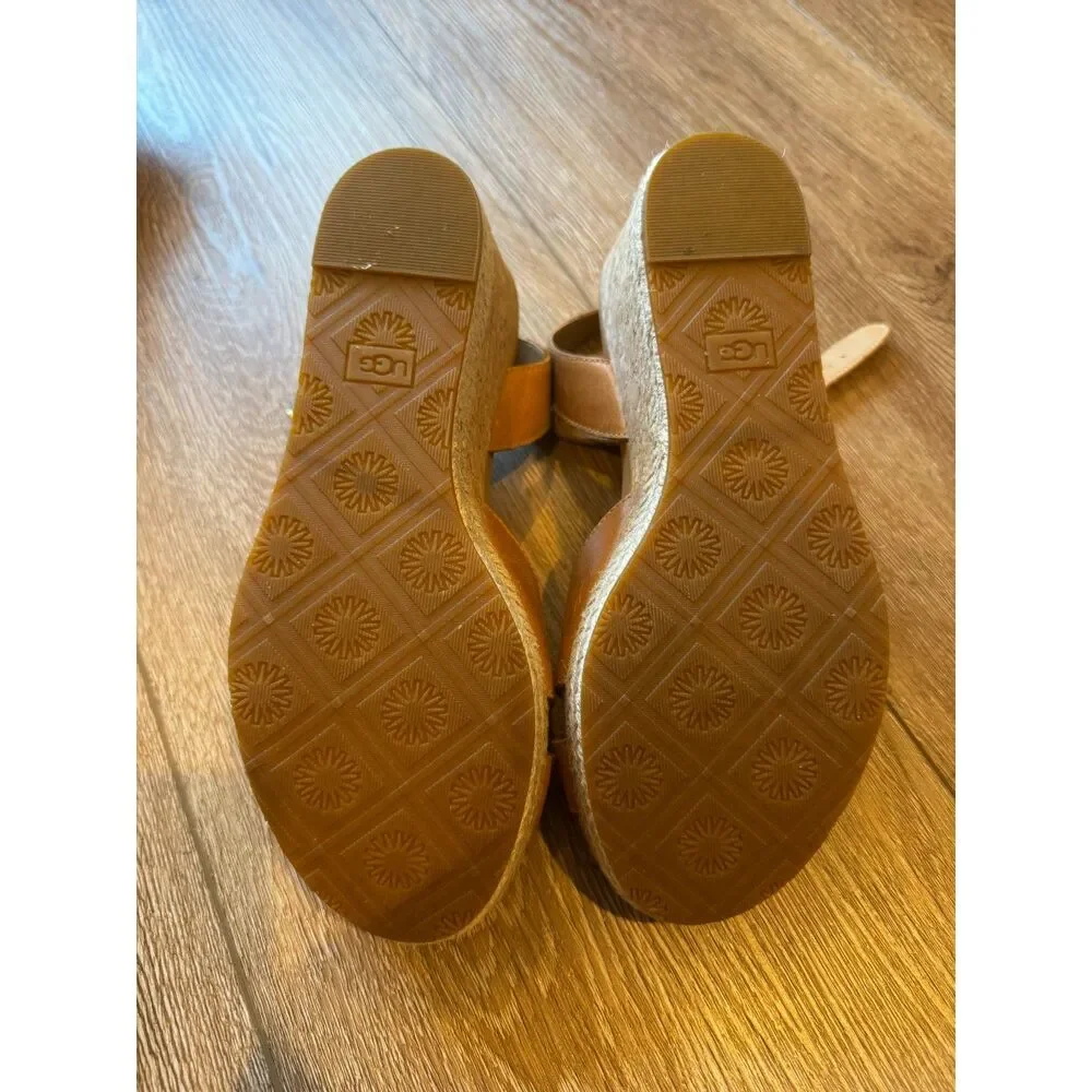 Women's UGG Cloverdale Espadrille Wedge Sandal in Tan Worn Once Size 8